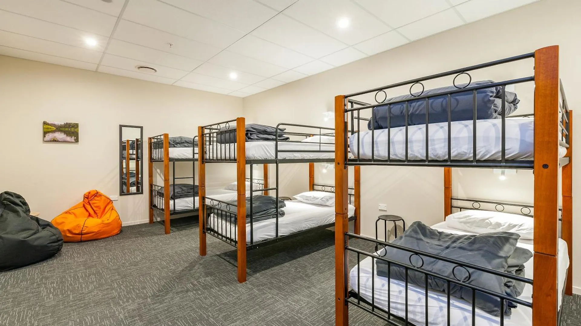 Hostel Rock Solid Backpackers Rotorua