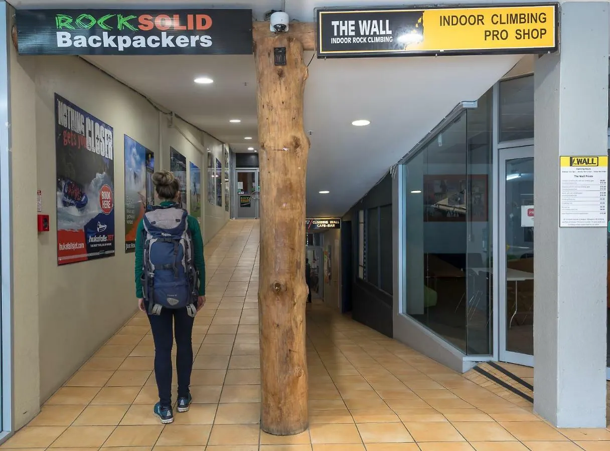 Rock Solid Backpackers Rotorua 0*,