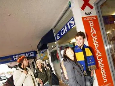 Hostel Rock Solid Backpackers Rotorua New Zealand